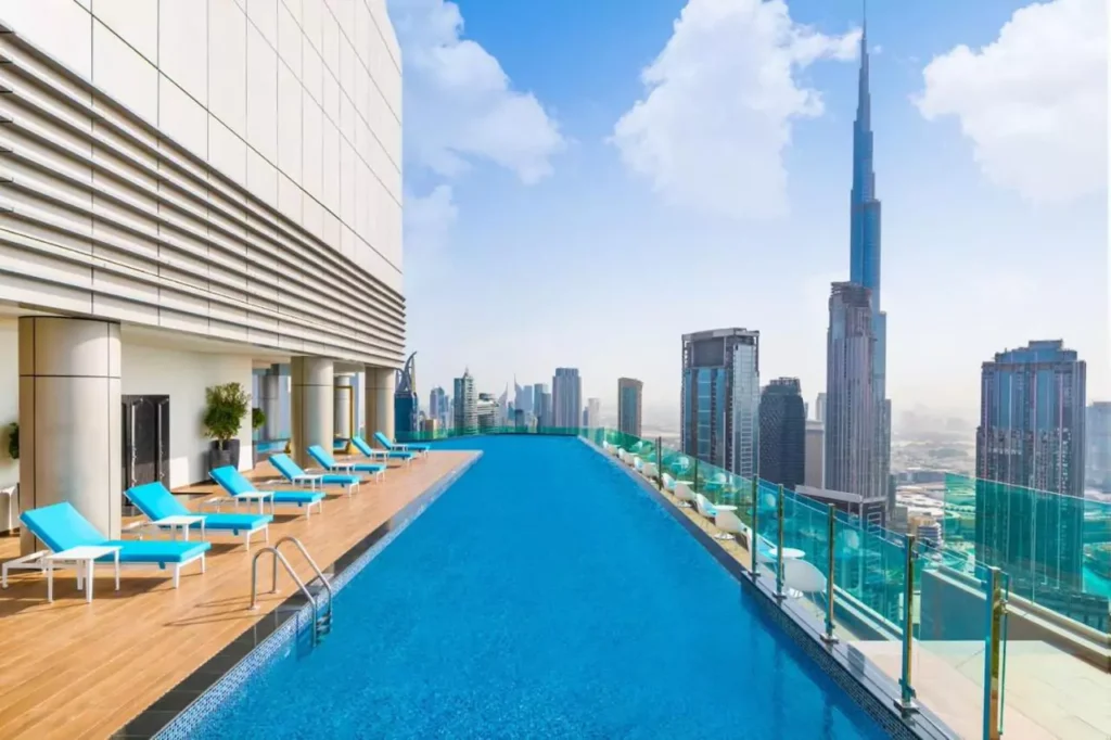 sheraton grand hotel swimming pool